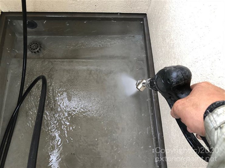 塩ビシート防水の塗装【高圧洗浄】