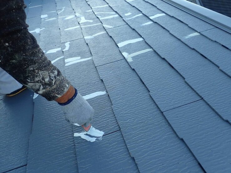 屋根のコーキング補修